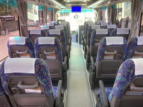 【中型観光バス】エアロ-33席・補助席なし